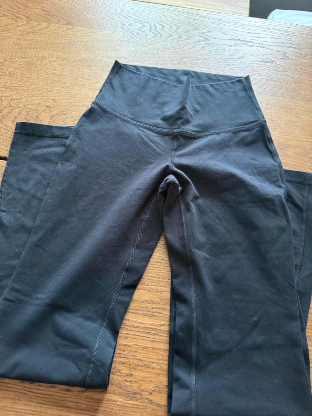 Aritzia HOLD IT- Black High-Waist Yoga Pants